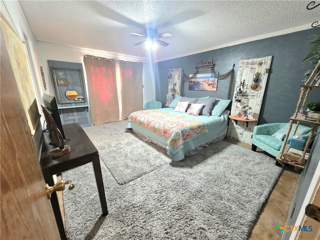 1611 E Messick Loop Property Photo 8