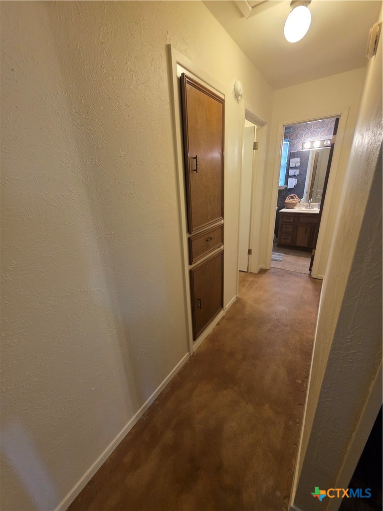 1611 E Messick Loop Property Photo 13