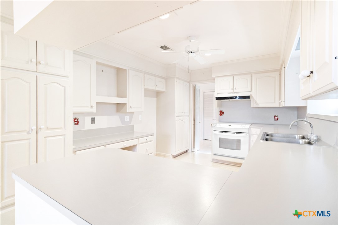 603 Suzanne Street Property Photo 15