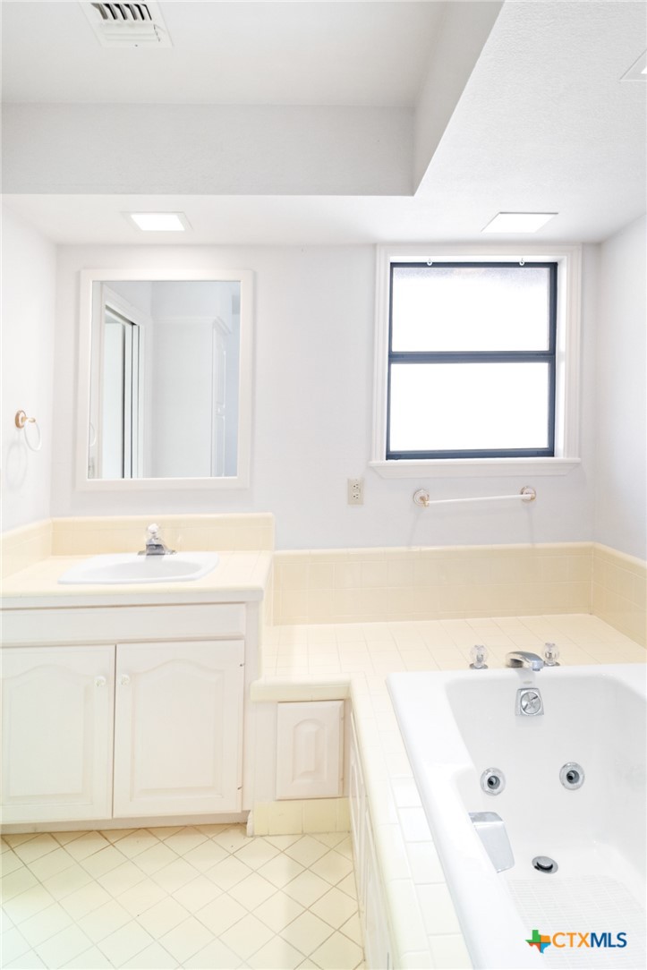 603 Suzanne Street Property Photo 27