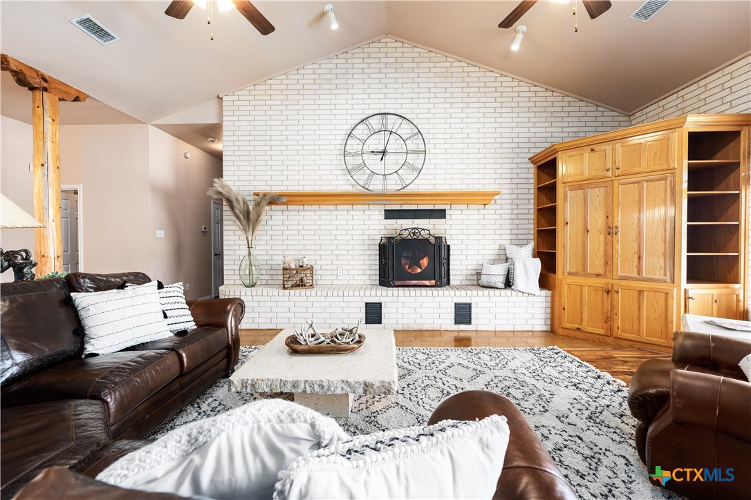 11705 Fm 439 Property Photo 11