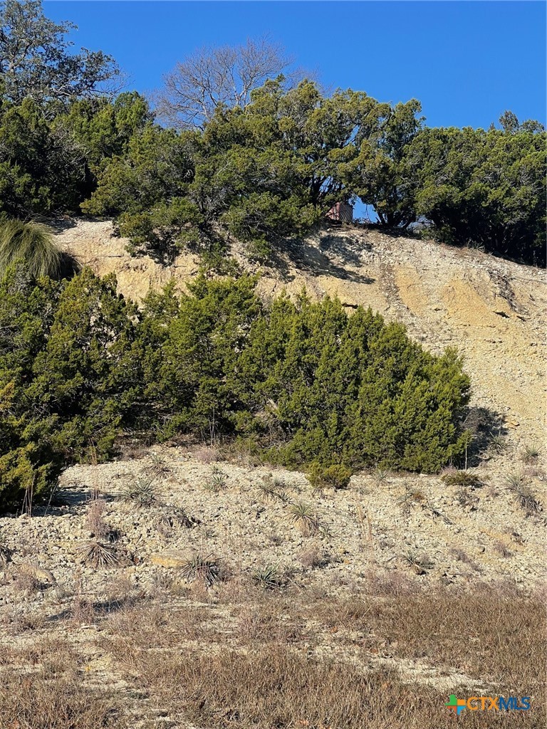 408 Arapaho Drive Property Photo 2