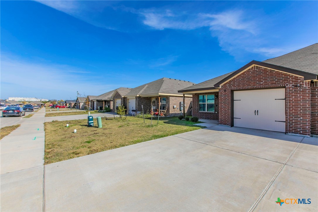 2416 Alterman Drive Property Photo 4