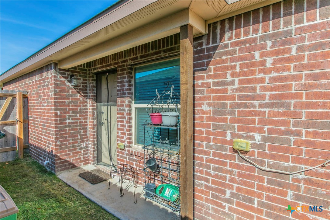 2416 Alterman Drive Property Photo 8