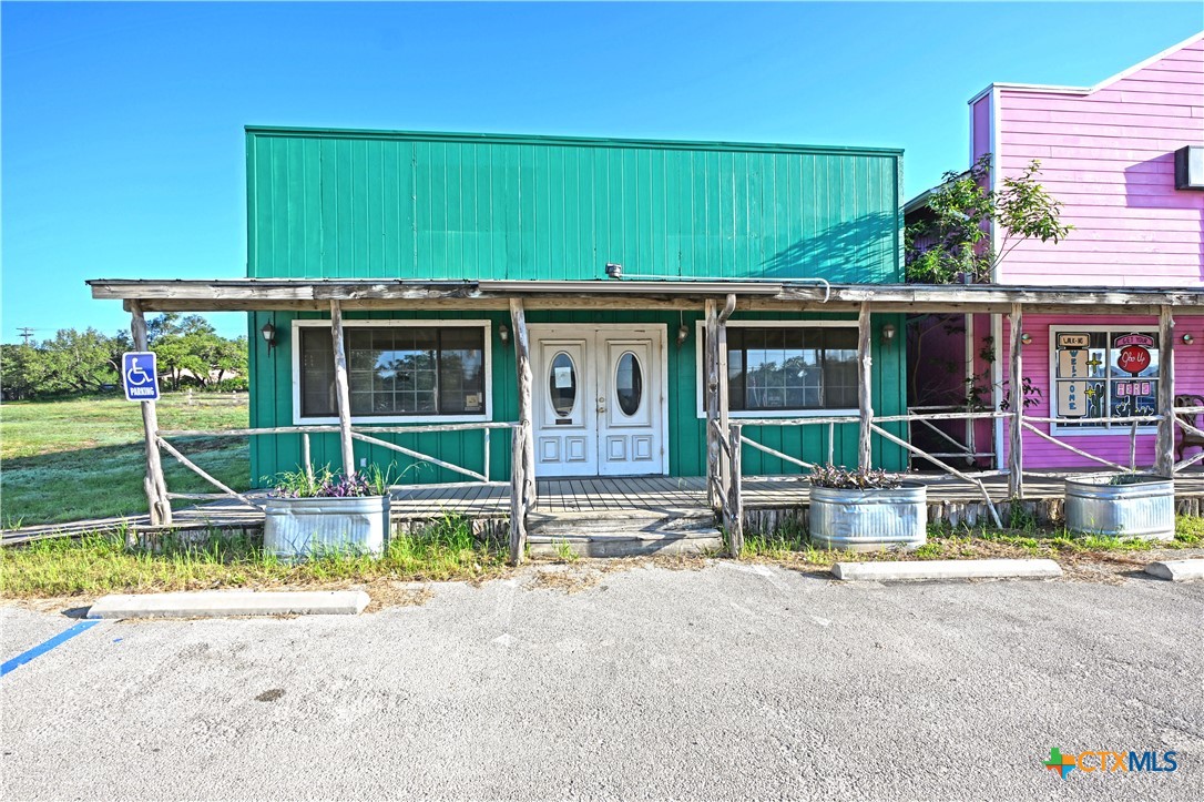 1642 Fm 2673 10 Property Photo 1
