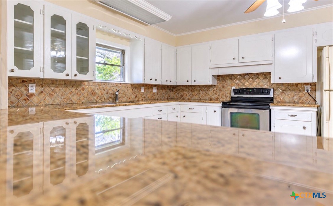 1209 Moss Lane Property Photo 7