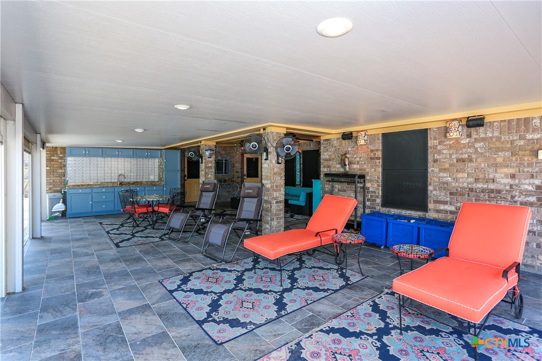 301 County Road 4772 Property Photo 36
