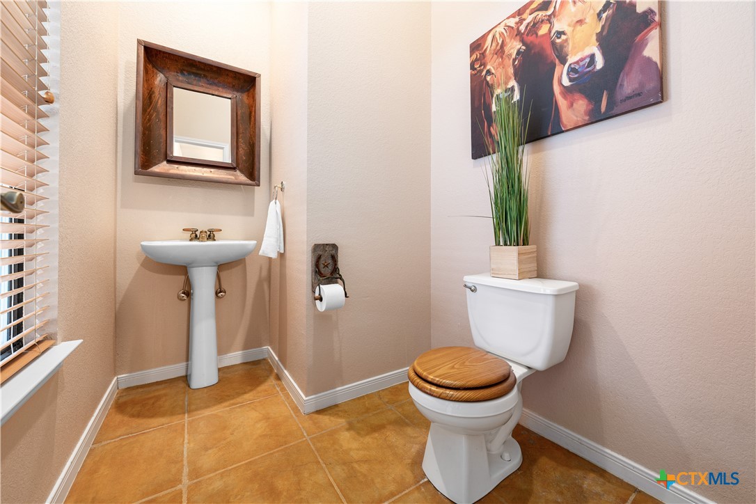11705 Fm 439 Property Photo 16