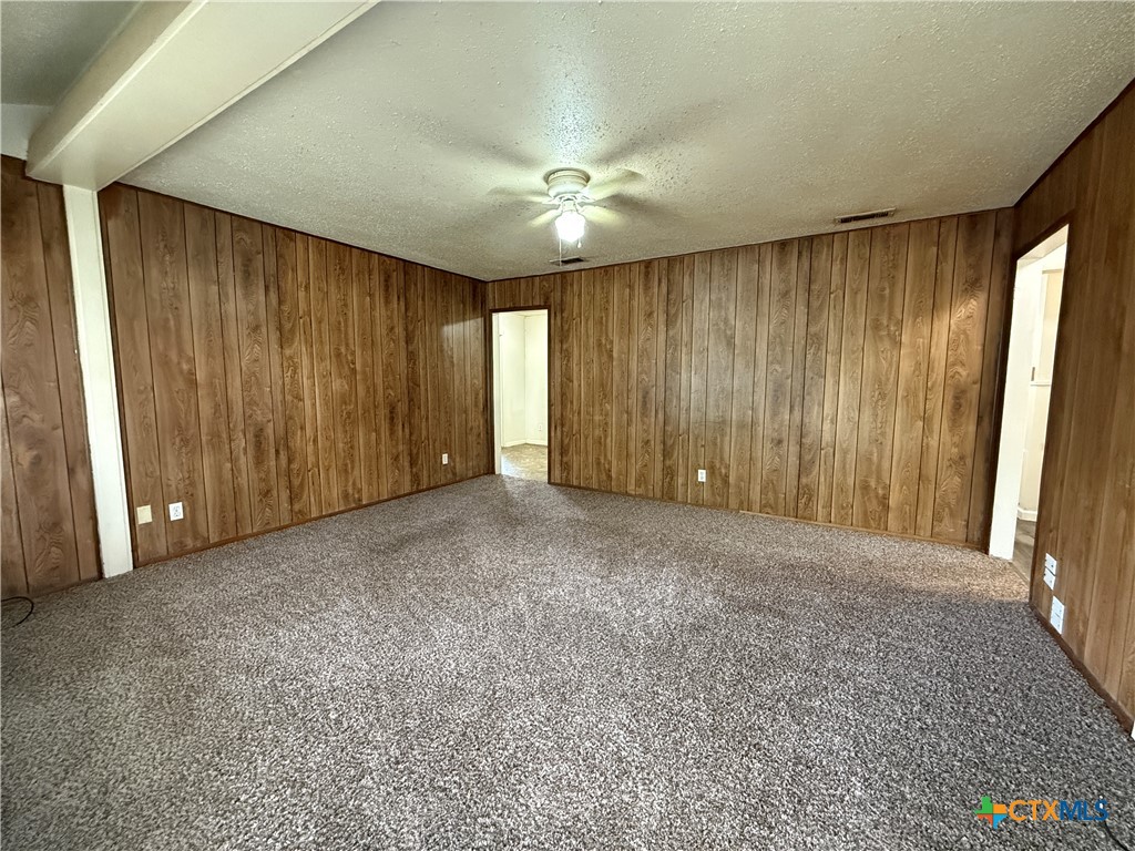 503 E Dean Avenue Property Photo 2
