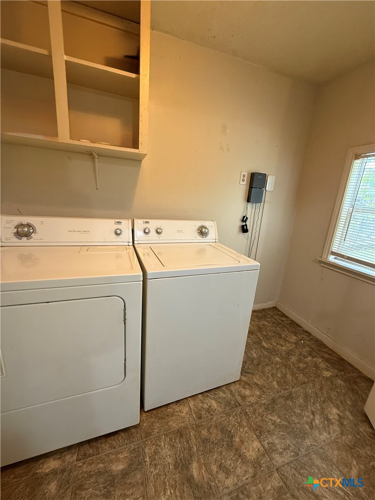 503 E Dean Avenue Property Photo 5