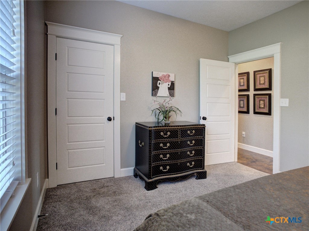 205 S Avenue D Property Photo 22