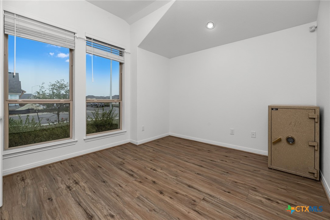 2900 Flaxen Way Property Photo 15