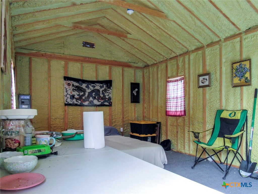 612 Private Road 4718 Property Photo 4