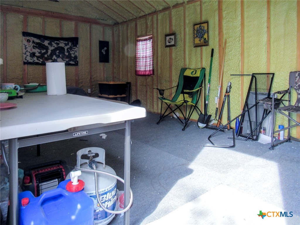 612 Private Road 4718 Property Photo 5