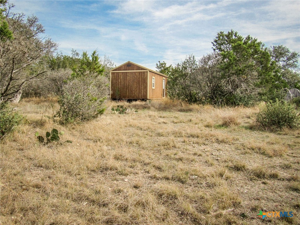 612 Private Road 4718 Property Photo 6