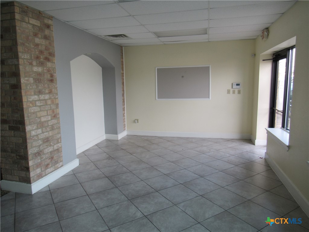 116 E Veterans Memorial Boulevard F Property Photo 9