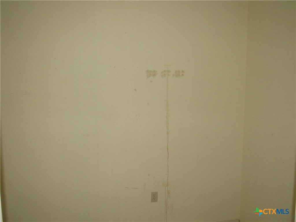 116 E Veterans Memorial Boulevard F Property Photo 14