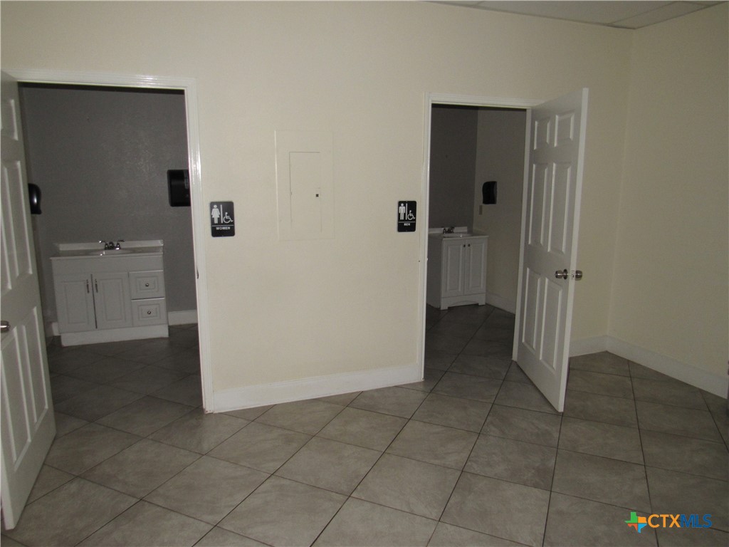 116 E Veterans Memorial Boulevard F Property Photo 15