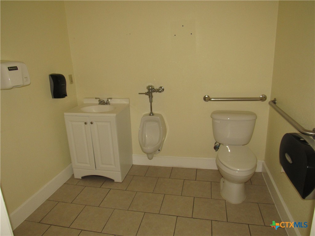 116 E Veterans Memorial Boulevard F Property Photo 23