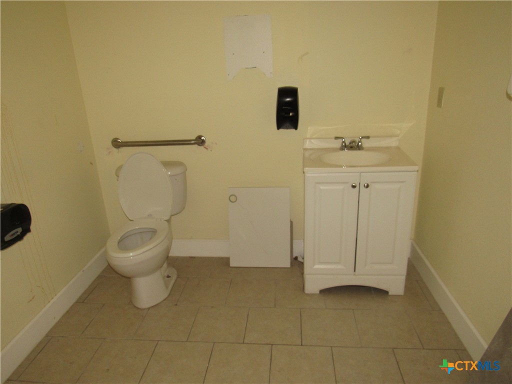 116 E Veterans Memorial Boulevard F Property Photo 24