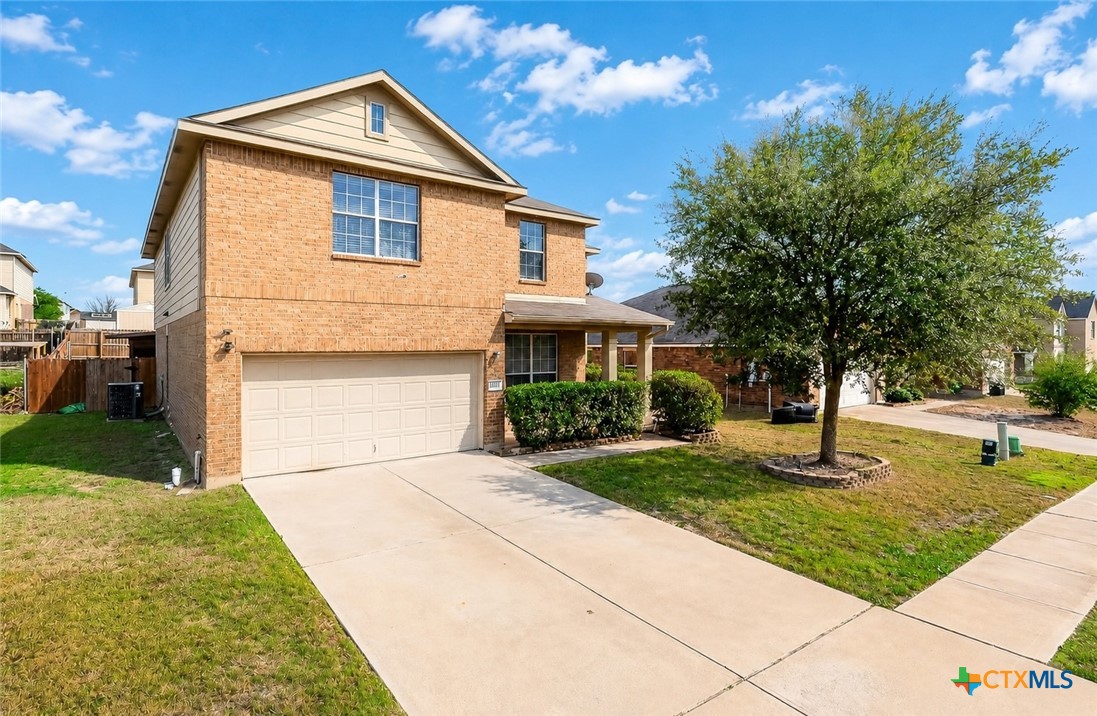 6204 Taree Loop Property Photo 1