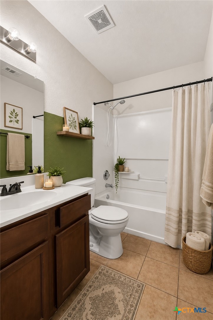 6204 Taree Loop Property Photo 13