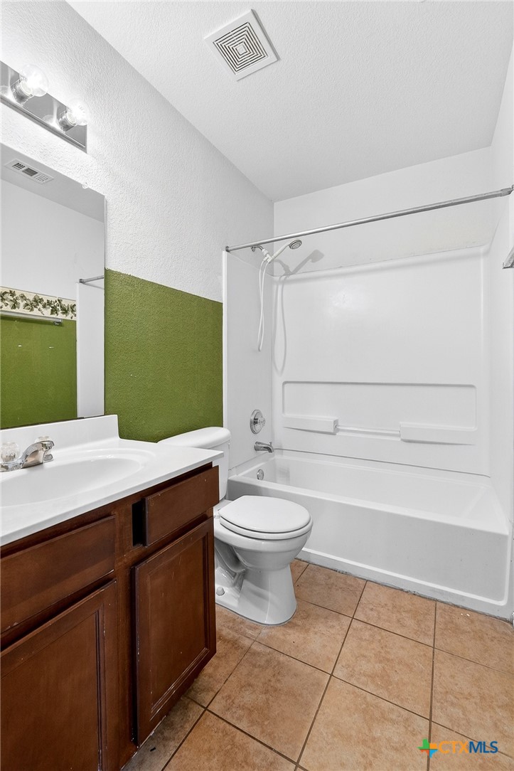 6204 Taree Loop Property Photo 14
