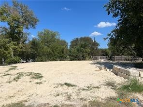 913 Pinewood Drive Property Photo 1