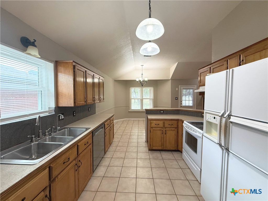 1002 Northern Dancer Drive Property Photo 5