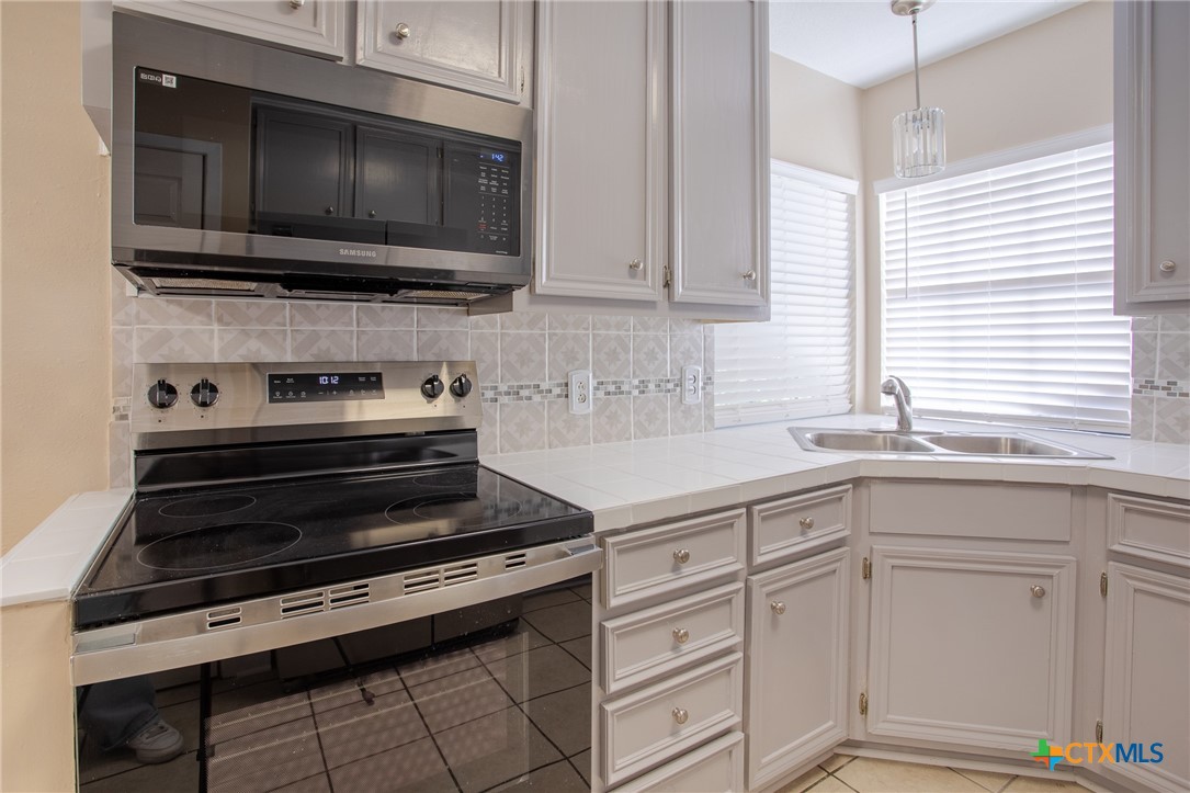 508 Queenswood Trail Property Photo 10