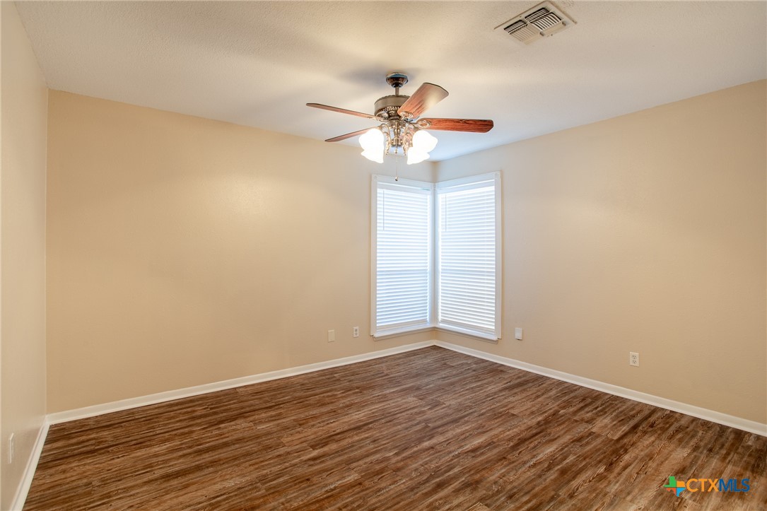 508 Queenswood Trail Property Photo 16