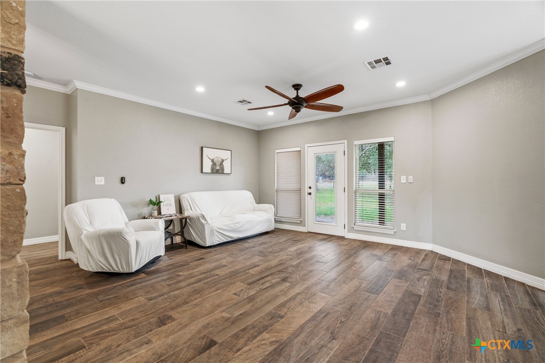 5562 Denmans Loop Property Photo 10