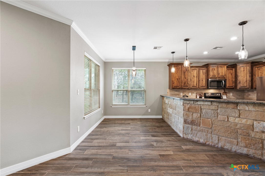 5562 Denmans Loop Property Photo 13