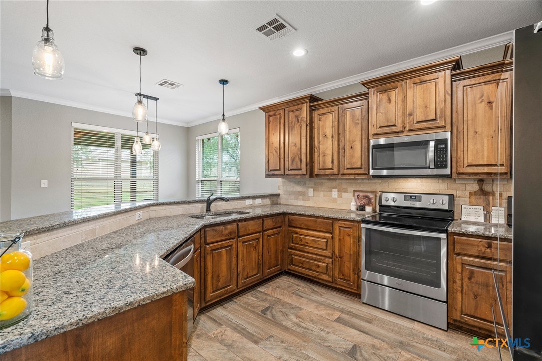 5562 Denmans Loop Property Photo 16