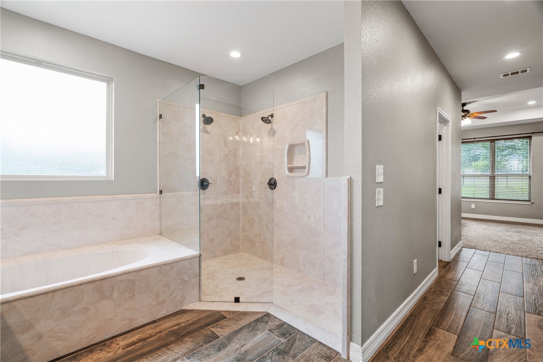 5562 Denmans Loop Property Photo 25