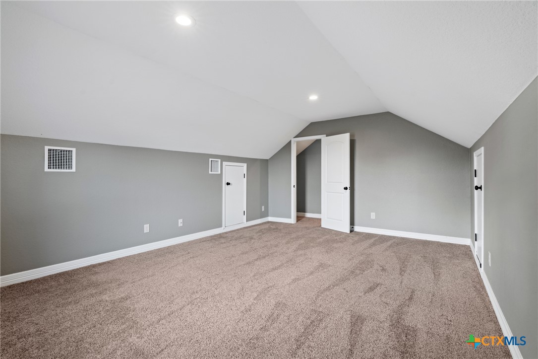 5562 Denmans Loop Property Photo 34