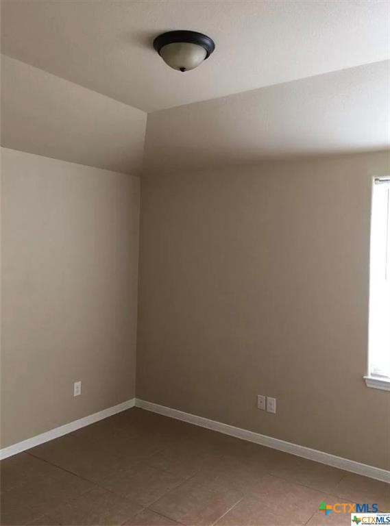 1208 Cavalry Lane B Property Photo 11