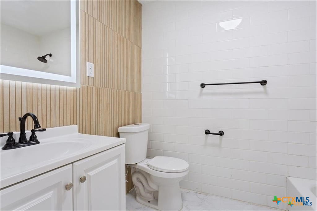 907 Willowbrook Street Property Photo 7