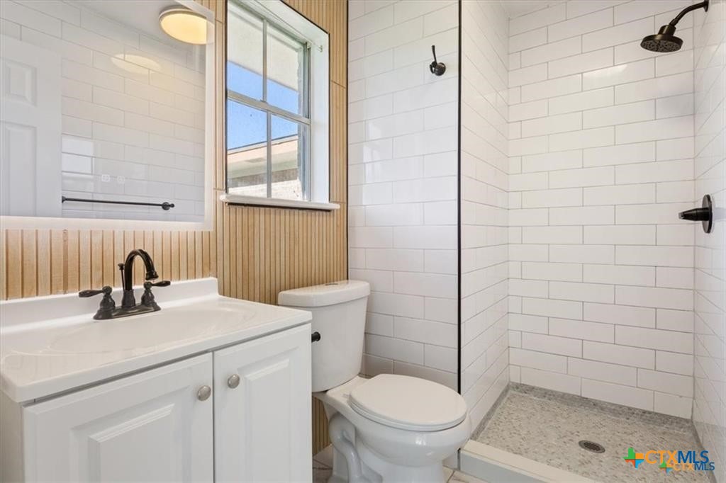 907 Willowbrook Street Property Photo 11