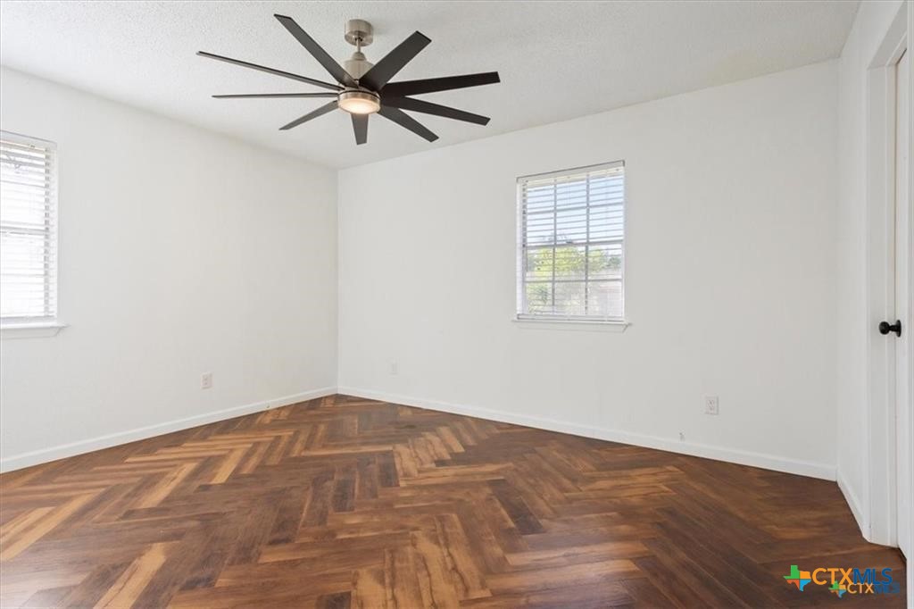 907 Willowbrook Street Property Photo 14