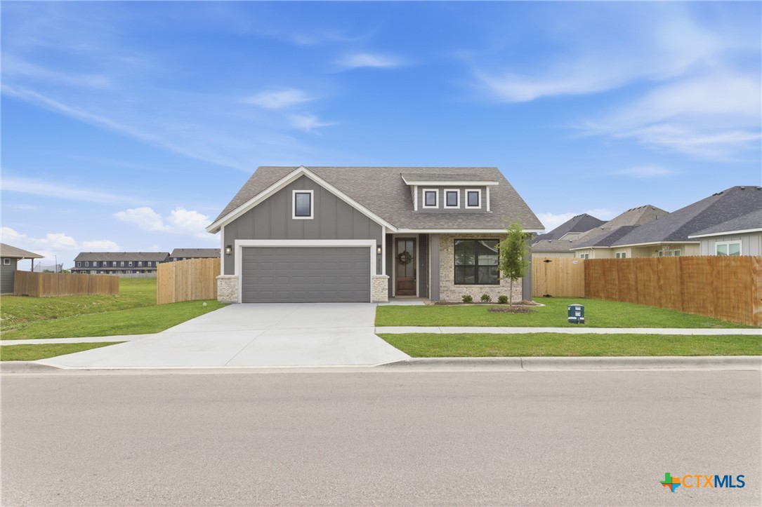 8523 Glade Drive Property Photo 1