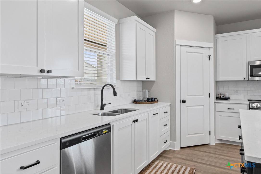 2017 Clear Sky Court Property Photo 6