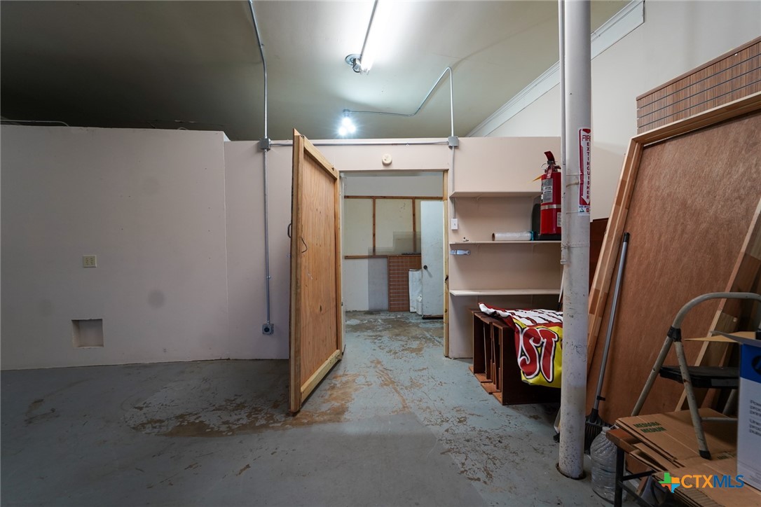 802 E North Street Property Photo 16