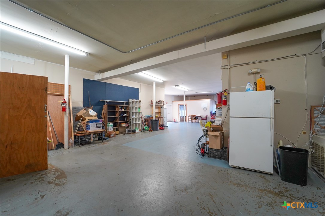 802 E North Street Property Photo 19