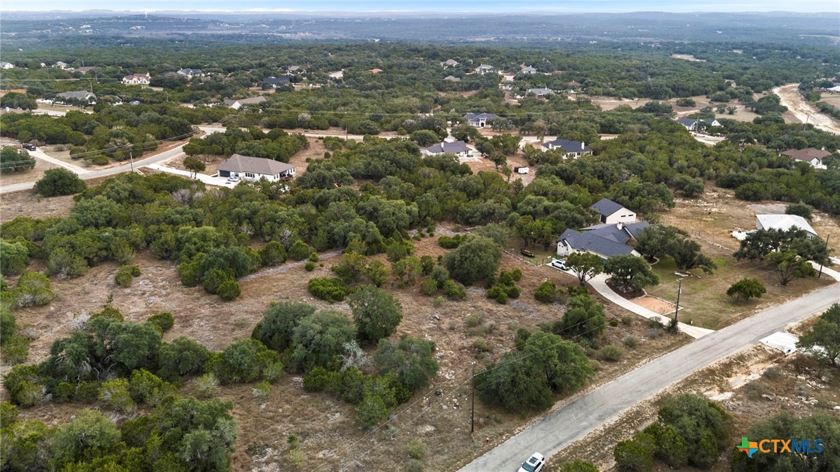 137 Red Tail Cove Property Photo 11