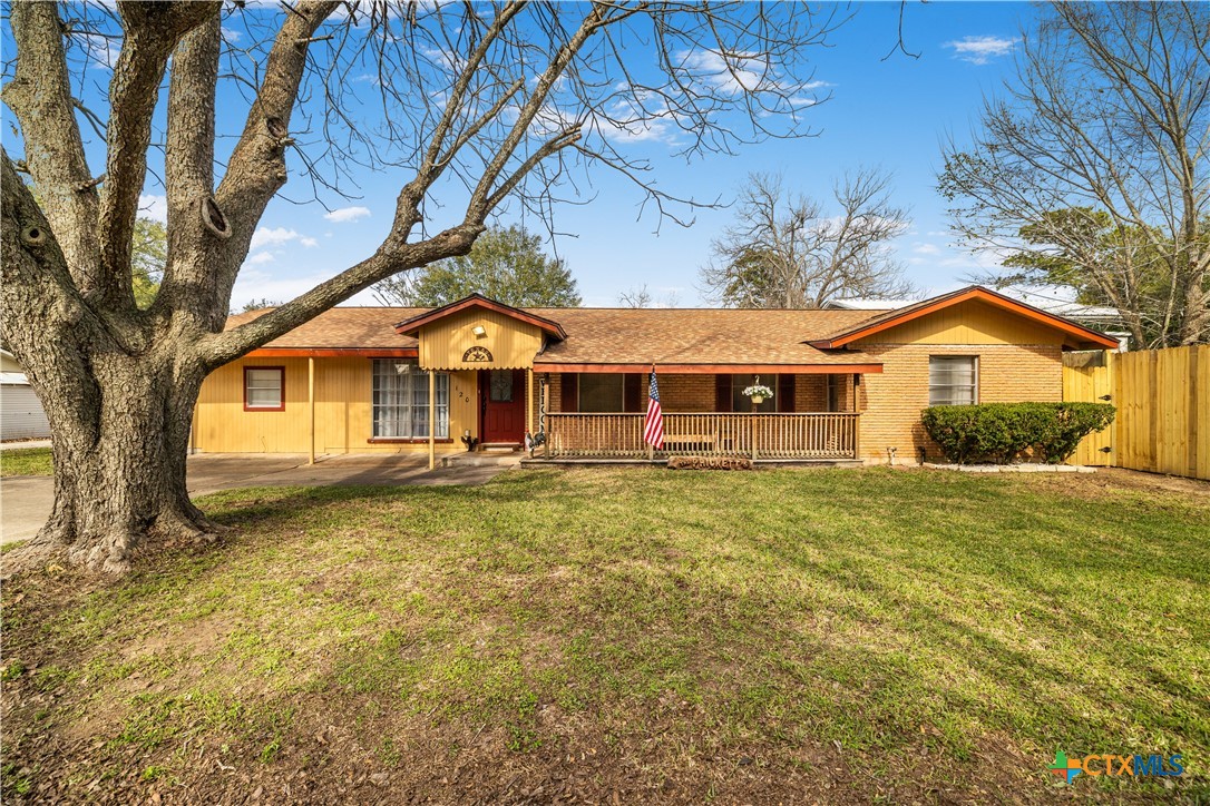 120 Live Oak Property Photo 1