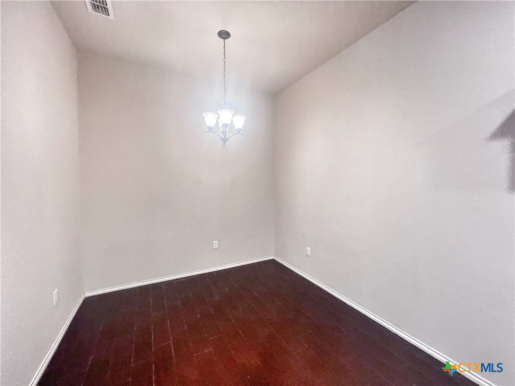 569 Creekside Circle 569 Property Photo 4