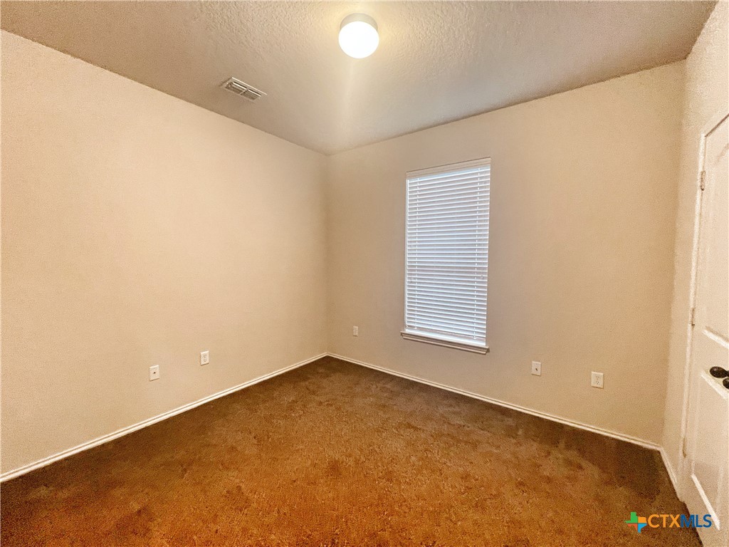 569 Creekside Circle 569 Property Photo 5