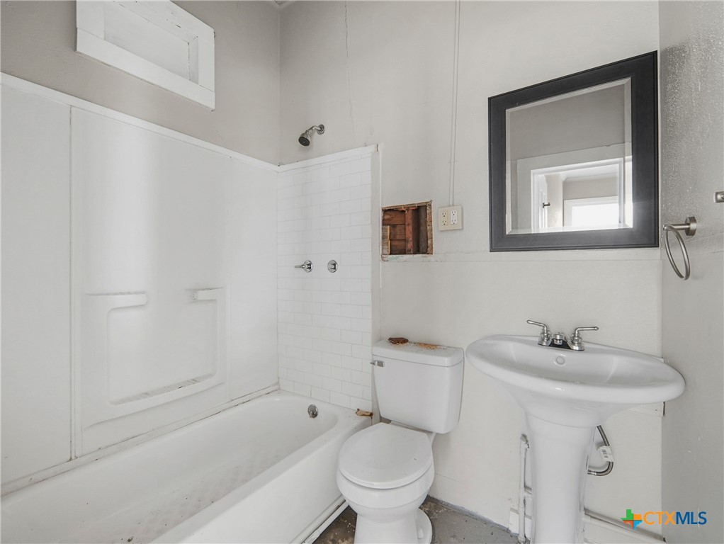 901 N Saint Joseph Street Property Photo 33
