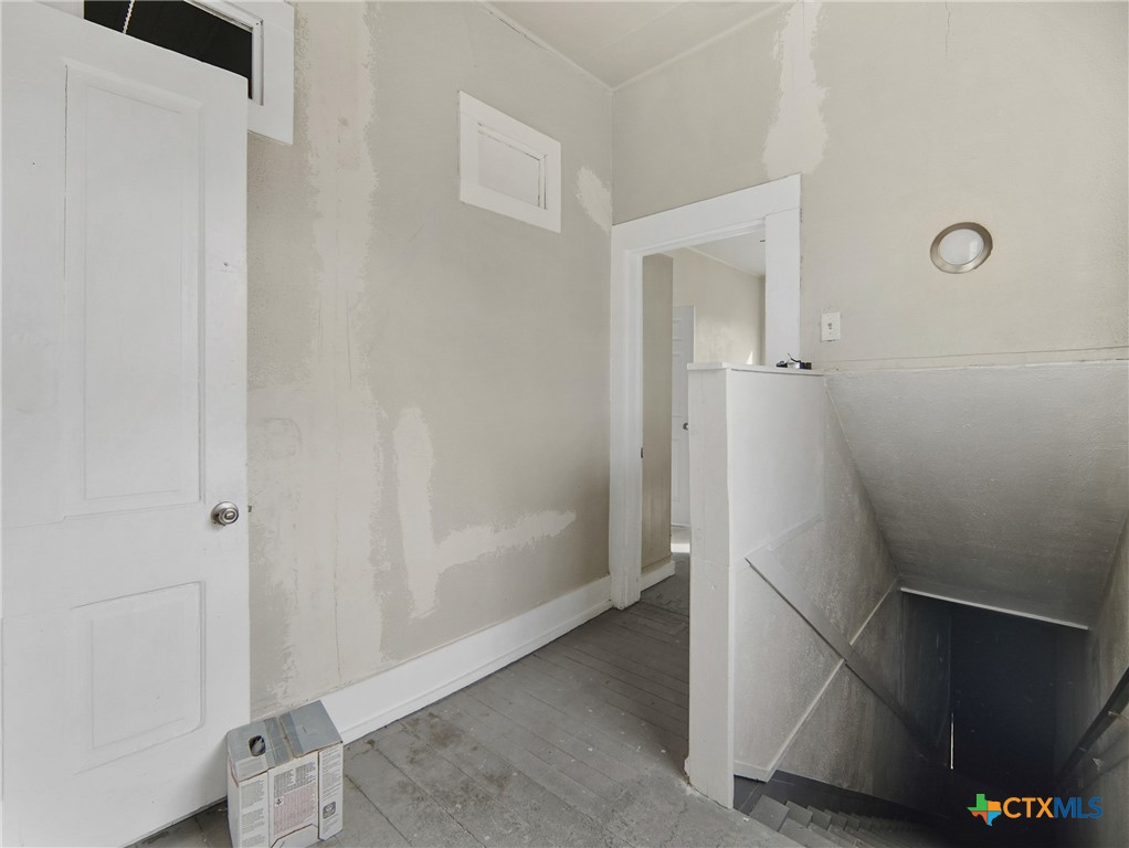 901 N Saint Joseph Street Property Photo 37